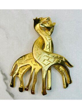 Vintage Ultracraft Gold Plated Giraffe Brooch Pin Animal Wildlife -9B
